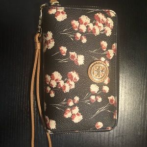 Like New Tory Burch Kerrington Wristlet